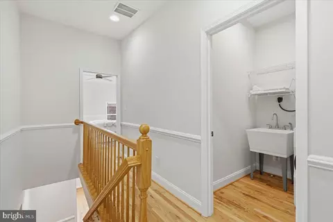 Entry Way - 40 Poultney St E, Baltimore, MD 21230 photo 3 of 5