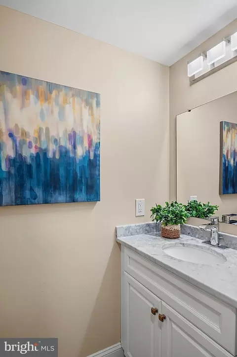 Bath - 417 S Regester St, Baltimore, MD 21231 photo 1 of 6