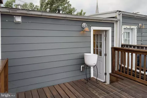 Exterior - 417 S Regester St, Baltimore, MD 21231 photo 3 of 7