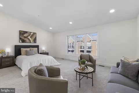 Bedroom - 1256 Dockside Cir, Baltimore, MD 21224 photo 2 of 3