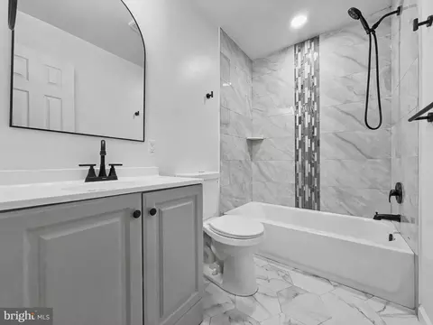 Bath - 2129 E Federal St, Baltimore, MD 21213 photo 2 of 4