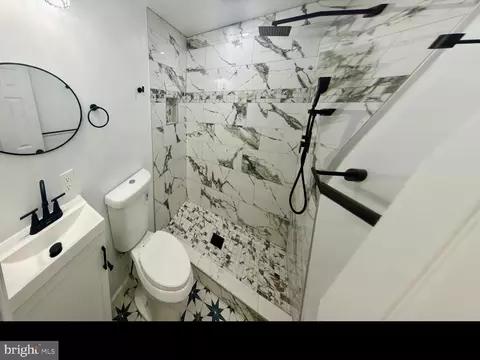 Bath - 2129 E Federal St, Baltimore, MD 21213 photo 3 of 4