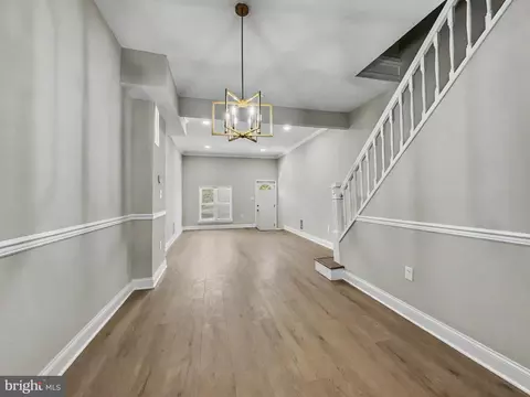 Entry Way - 2129 E Federal St, Baltimore, MD 21213 photo 3 of 6