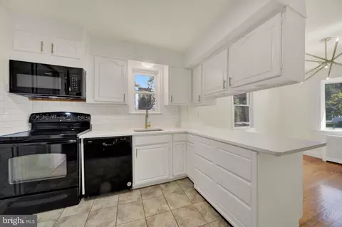 Kitchen - 702 Devonshire Rd, Baltimore, MD 21229 photo 1 of 2