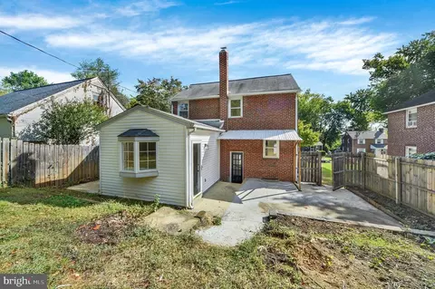 Exterior - 702 Devonshire Rd, Baltimore, MD 21229 photo 6 of 7