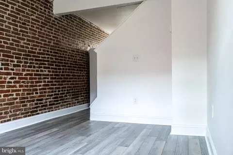 Living - 408 George St, Baltimore, MD 21201 photo 1 of 2