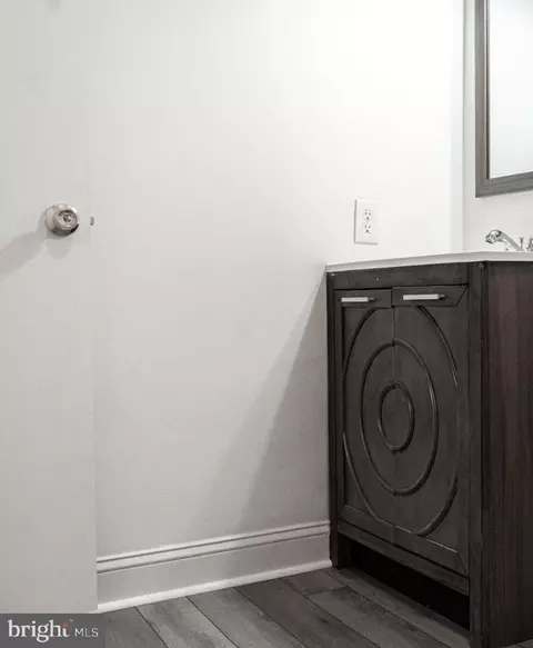 Bath - 408 George St, Baltimore, MD 21201 photo 2 of 2
