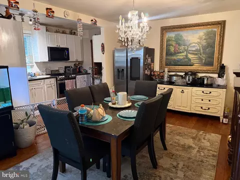 Dining - 4019 Wilkens Ave, Baltimore, MD 21229 photo 1 of 3