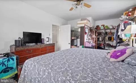 Bedroom - 4019 Wilkens Ave, Baltimore, MD 21229 photo 4 of 7