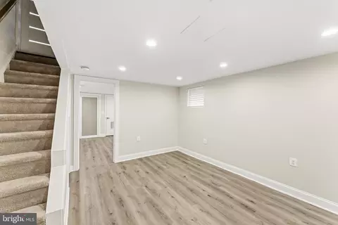Entry Way - 2913 Oakhill Ave, Baltimore, MD 21207 photo 7 of 7