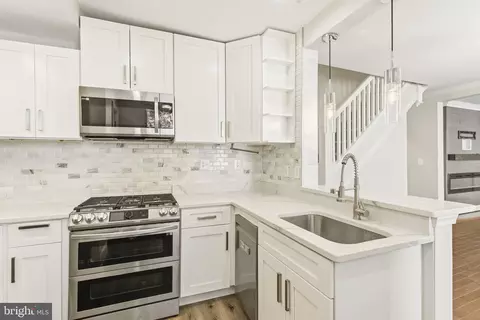 Kitchen - 2913 Oakhill Ave, Baltimore, MD 21207 photo 2 of 3