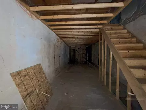 Entry Way - 1909 Frederick Ave, Baltimore, MD 21223 photo 11 of 16