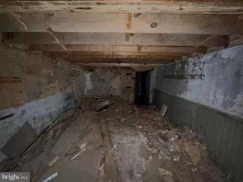Entry Way - 1909 Frederick Ave, Baltimore, MD 21223 photo 16 of 16