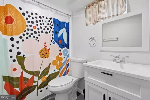 Bath - 1702 Lakeside Ave, Baltimore, MD 21218 photo 3 of 3