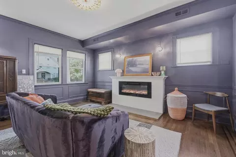 Entry Way - 1702 Lakeside Ave, Baltimore, MD 21218 photo 1 of 3