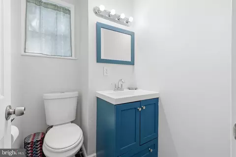 Bath - 1702 Lakeside Ave, Baltimore, MD 21218 photo 1 of 3