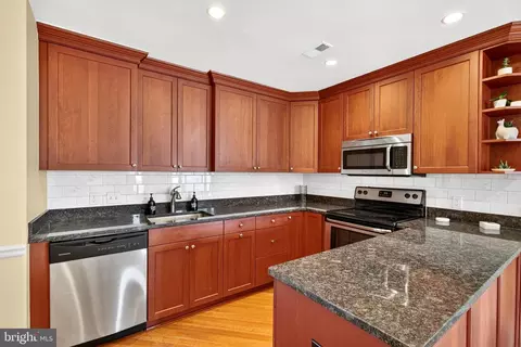 Kitchen - 100 Harborview Dr #611, Baltimore, MD 21230 photo 2 of 5