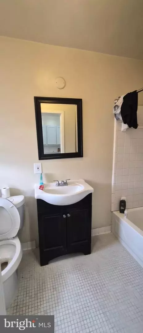 Bath - 3218 Belair Rd, Baltimore, MD 21213 photo 1 of 1