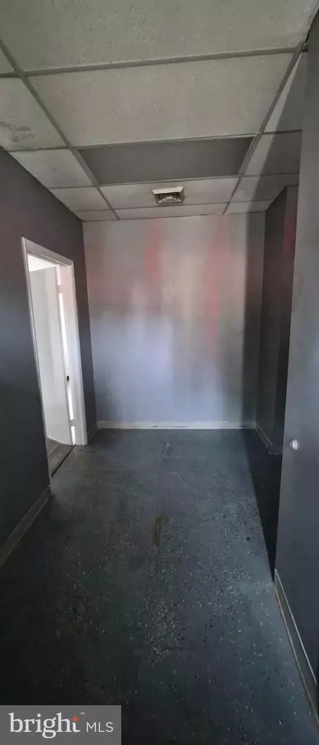 Entry Way - 3218 Belair Rd, Baltimore, MD 21213 photo 4 of 13