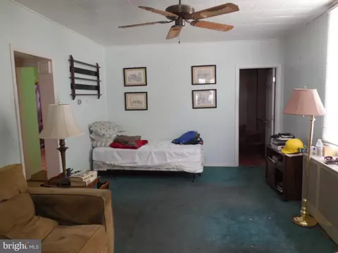 Living - 6705 Odonnell St, Baltimore, MD 21224 photo 1 of 2