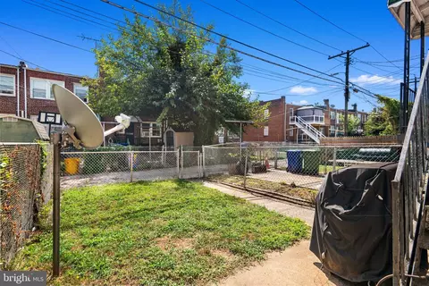 Exterior - 307 N Monastery Ave, Baltimore, MD 21229 photo 4 of 6