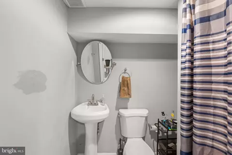 Bath - 307 N Monastery Ave, Baltimore, MD 21229 photo 2 of 2