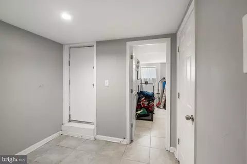Entry Way - 307 N Monastery Ave, Baltimore, MD 21229 photo 7 of 7