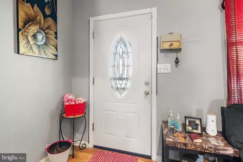 Entry Way - 307 N Monastery Ave, Baltimore, MD 21229 photo 1 of 7
