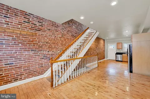 Entry Way - 803 Mangold St, Baltimore, MD 21230 photo 3 of 6