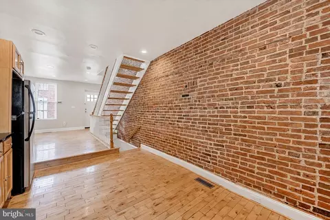 Entry Way - 803 Mangold St, Baltimore, MD 21230 photo 5 of 6
