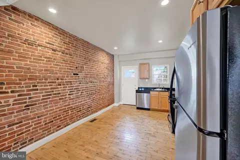 Entry Way - 803 Mangold St, Baltimore, MD 21230 photo 4 of 6