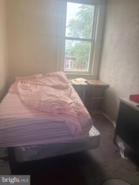769 Linnard St, Baltimore, MD 21229 photo 3