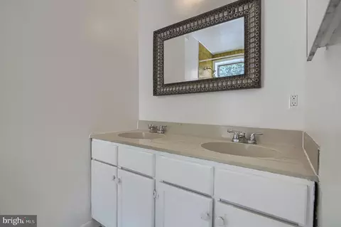 Bath - 109 S Stricker St, Baltimore, MD 21223 photo 2 of 5
