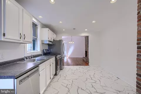 Entry Way - 109 S Stricker St, Baltimore, MD 21223 photo 3 of 6