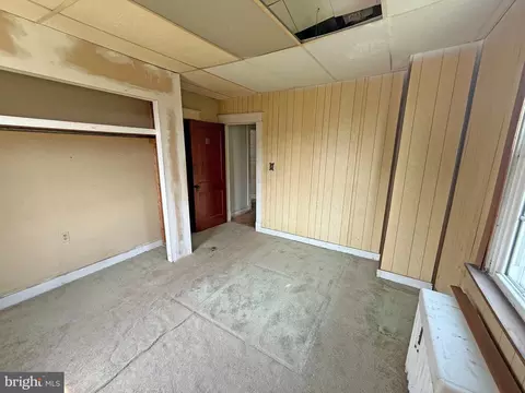 Bedroom - 4205 Moravia Rd, Baltimore, MD 21206 photo 4 of 4