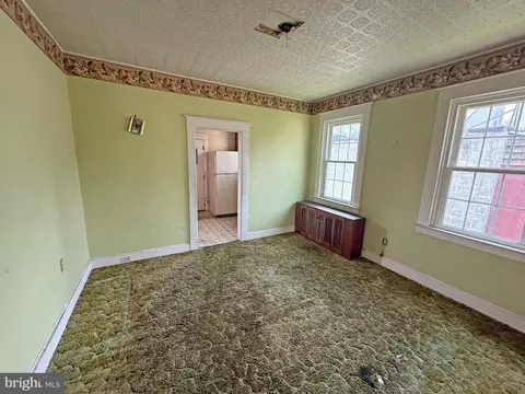 Living - 4205 Moravia Rd, Baltimore, MD 21206 photo 4 of 5