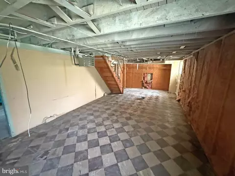 Entry Way - 4205 Moravia Rd, Baltimore, MD 21206 photo 1 of 2