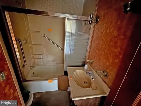 Bath - 4205 Moravia Rd, Baltimore, MD 21206 photo 1 of 1