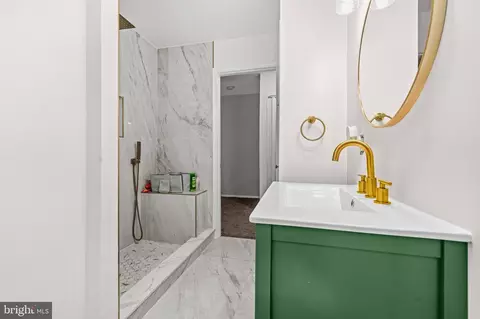 Bath - Undisclosed, Baltimore, MD 21206 photo 1 of 1