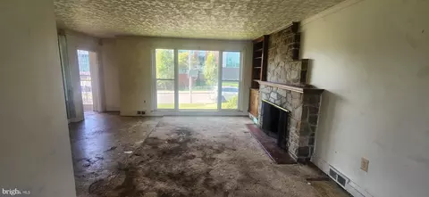 Living - 4122 Belle Ave, Baltimore, MD 21215 photo 2 of 3