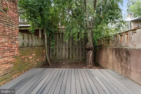 Exterior - 1034 Olive St, Baltimore, MD 21230 photo 1 of 4