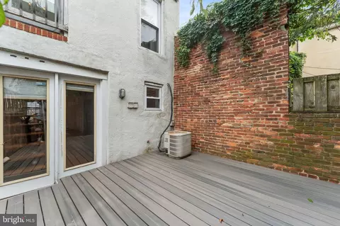 Exterior - 1034 Olive St, Baltimore, MD 21230 photo 3 of 4