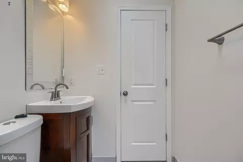 Bath - 138 S Clinton St, Baltimore, MD 21224 photo 3 of 9