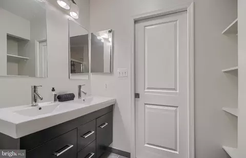 Bath - 138 S Clinton St, Baltimore, MD 21224 photo 7 of 9