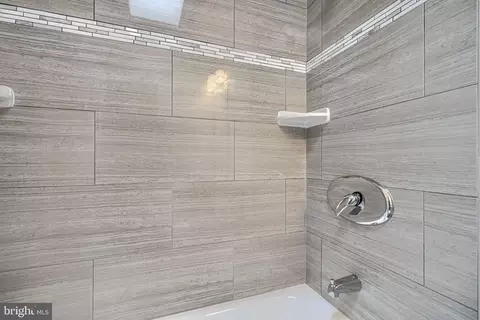 Bath - 138 S Clinton St, Baltimore, MD 21224 photo 2 of 9