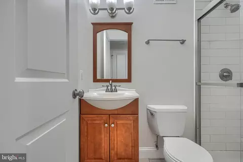 Bath - 138 S Clinton St, Baltimore, MD 21224 photo 9 of 9