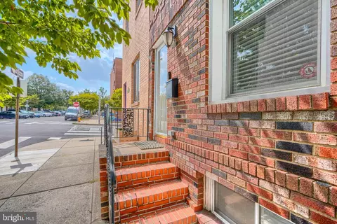 Exterior - 138 S Clinton St, Baltimore, MD 21224 photo 2 of 6