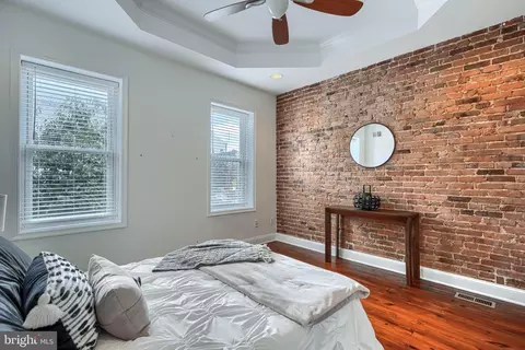 Bedroom - 138 S Clinton St, Baltimore, MD 21224 photo 4 of 5