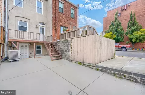 Exterior - 138 S Clinton St, Baltimore, MD 21224 photo 4 of 6