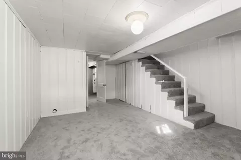Entry Way - 6320 Brown Ave, Baltimore, MD 21224 photo 4 of 4